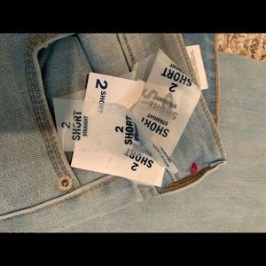 Old Navy Jeans - Size 2 short straight leg acid wash jeans old navy Old Navy Jeans - Size 2 short straight leg acid wash jeans old navy